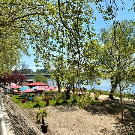 Charmant F1 Avec Terrasse Et Vue Sur Jardin Arbore - Fraicheur Naturelle Du Rez De Jardin - Parking Bellerive-sur-Allier Exteriör bild